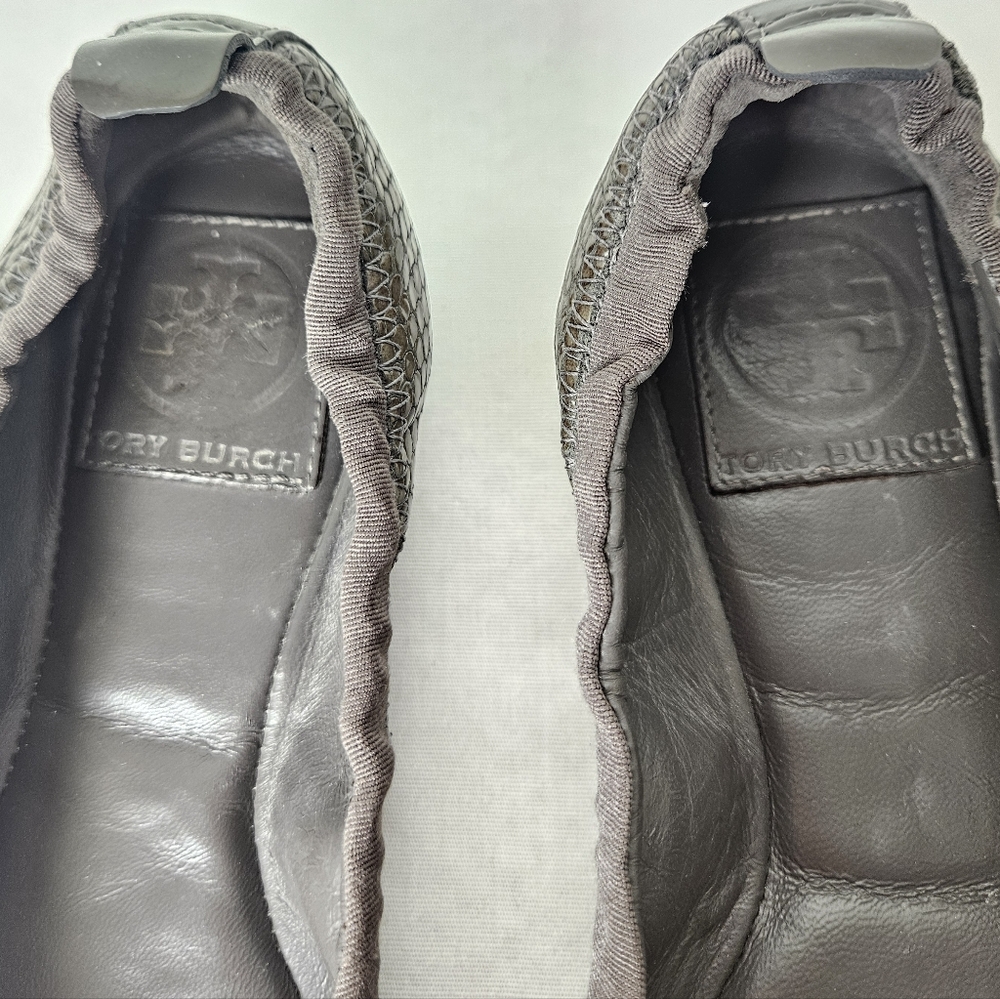 Tory Burch Snake-Effect Cap Toe Leather Ballet Flats Bow Gray 6.5 - Picture 7 of 9